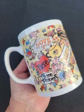 Mary Engelbreit Cheerful Ceramic Mug ~ Cottage ~ Love ~ Friendship ~ GUC